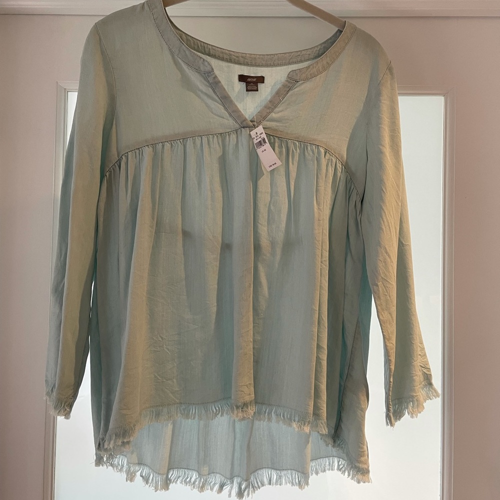 New with tags: Aerie chambray top